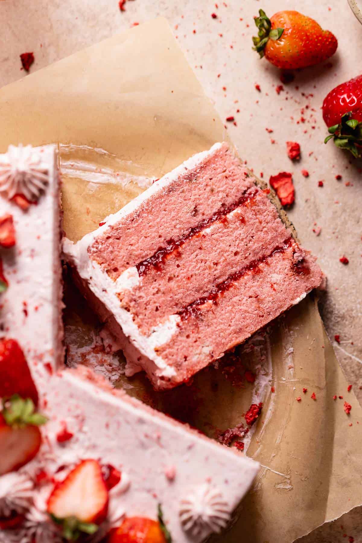 Mastering Fresh Strawberry Cake: Moist Layers with Berry Reduction